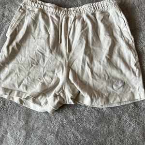 Nike men’s medium shorts